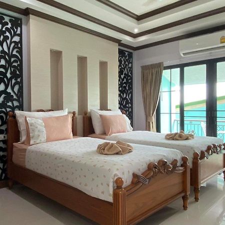 TC villa on beach Koh Larn Exteriör bild