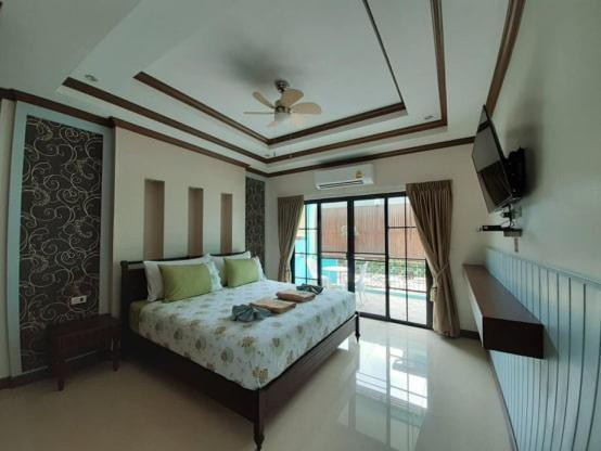 TC villa on beach Koh Larn Exteriör bild