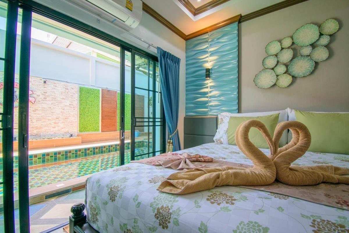 TC villa on beach Koh Larn Exteriör bild