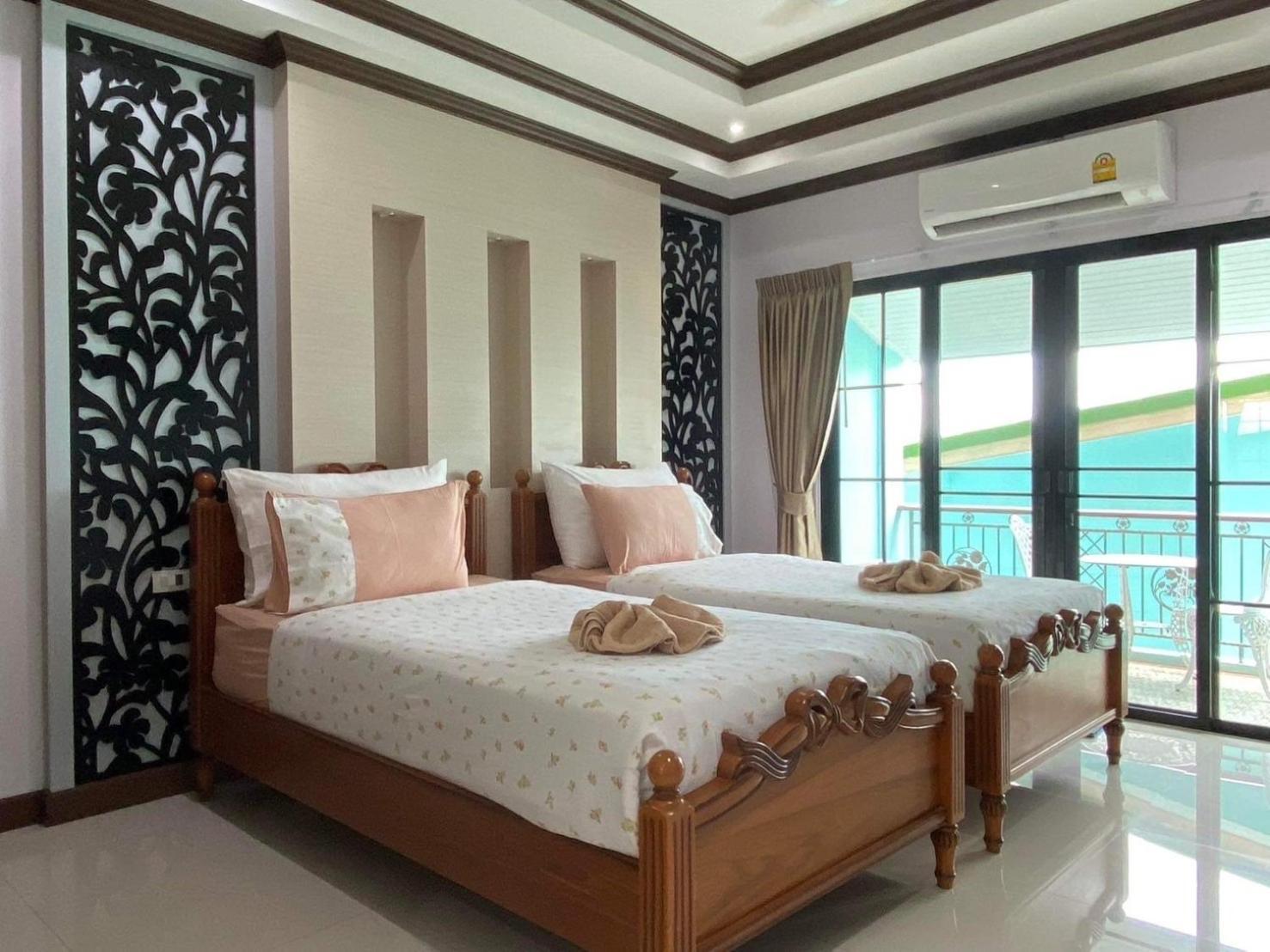 TC villa on beach Koh Larn Exteriör bild